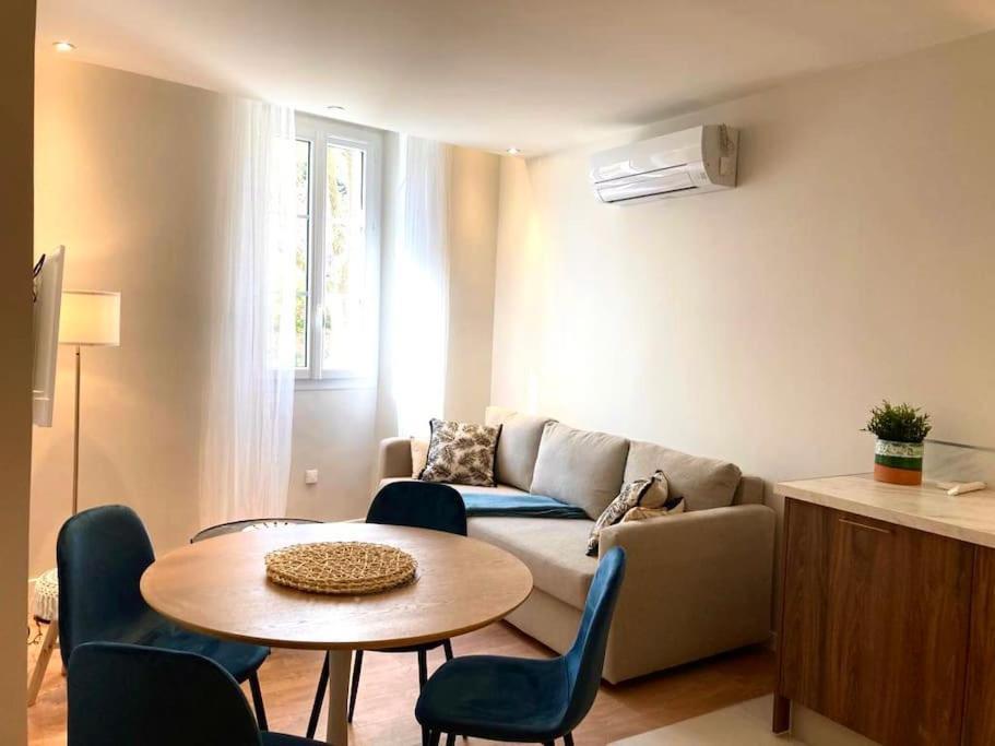 Le Palm Appartement Elegant & Design En Bord Riviere Collobrieres Bagian luar foto