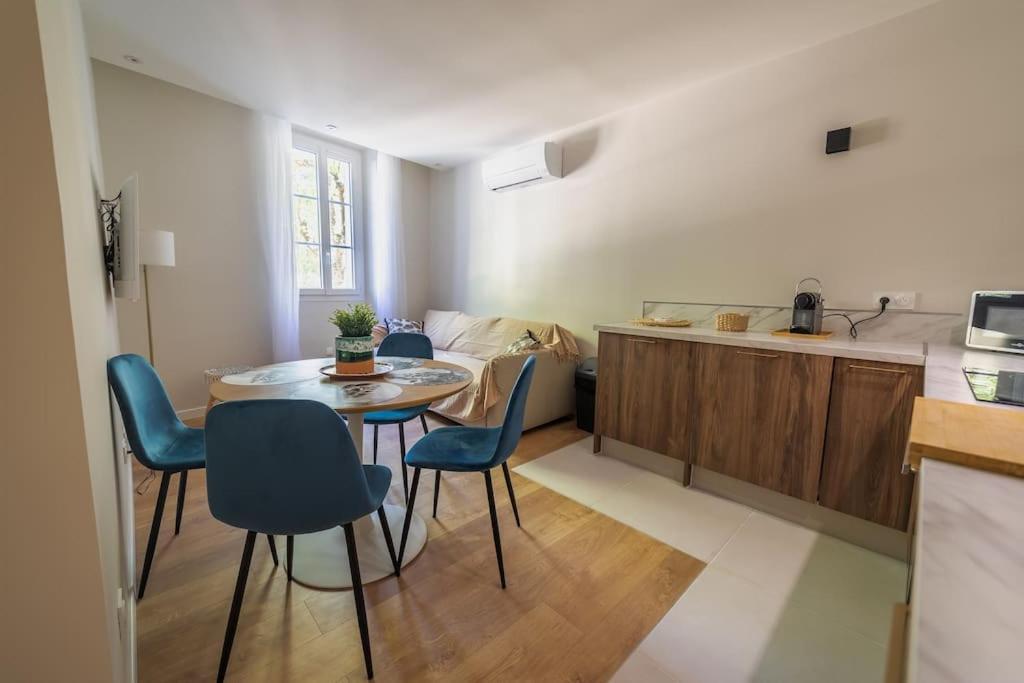 Le Palm Appartement Elegant & Design En Bord Riviere Collobrieres Bagian luar foto