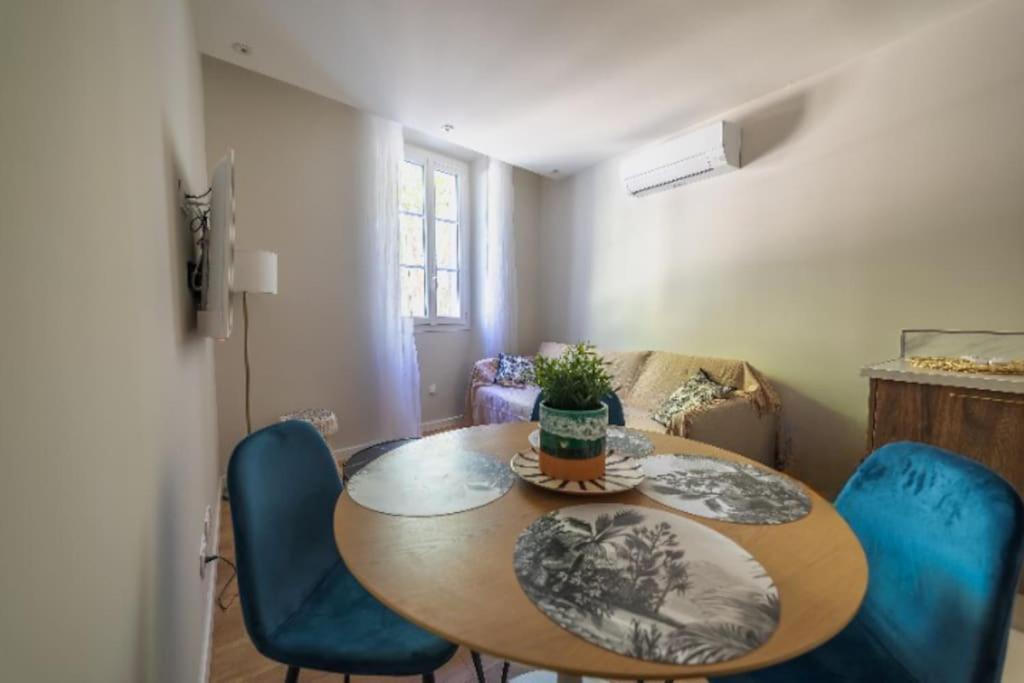 Le Palm Appartement Elegant & Design En Bord Riviere Collobrieres Bagian luar foto